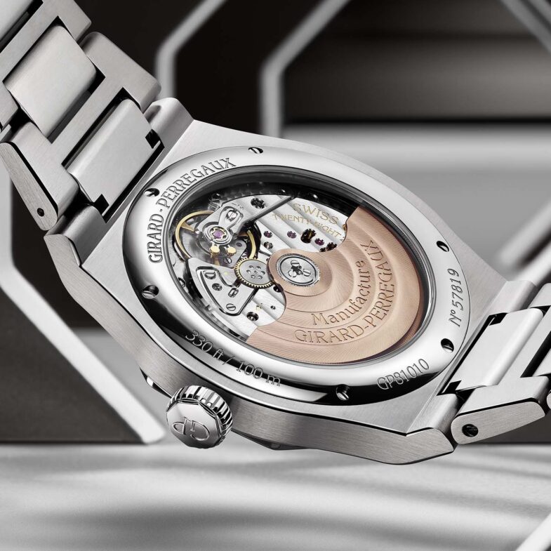 Girard-Perregaux Laureato 42 мм «Infinite Grey»