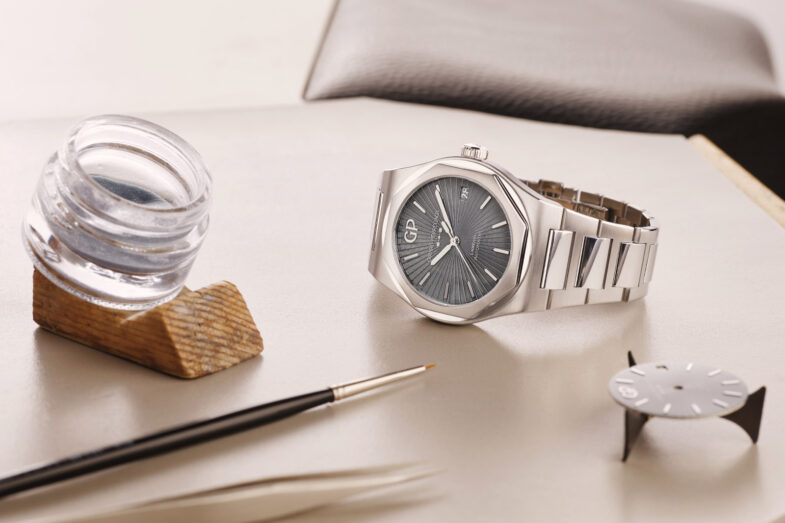 Girard-Perregaux Laureato 42 мм «Infinite Grey»