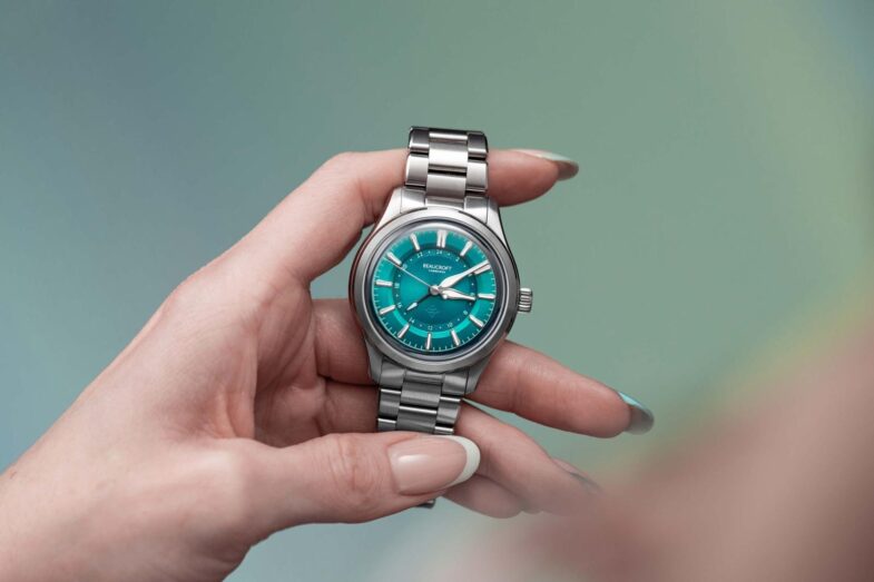 Beaucroft Contour GMT Tropical Teal – британо-карибские мотивы
