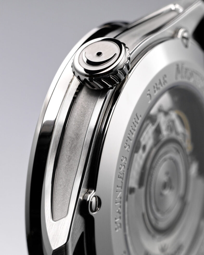 MeisterSinger Panthero Jumping Hour
