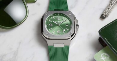 Bell & Ross BR 05 GMT - Green Steel