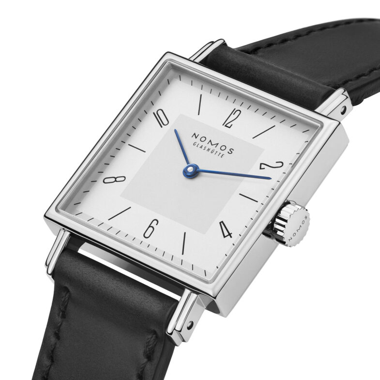 NOMOS Glashütte Tetra 27 white и Tetra 27 duo — геометрия баухауса в компактном формате