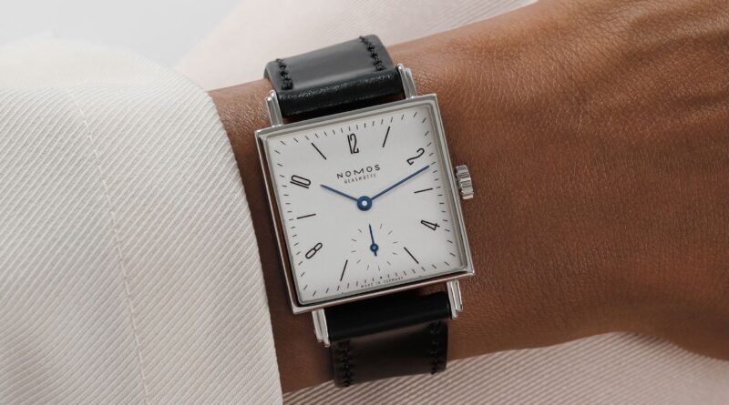 NOMOS Glashütte Tetra 27 white и Tetra 27 duo — геометрия баухауса в компактном формате